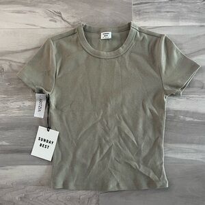 Aritzia Sunday best tee